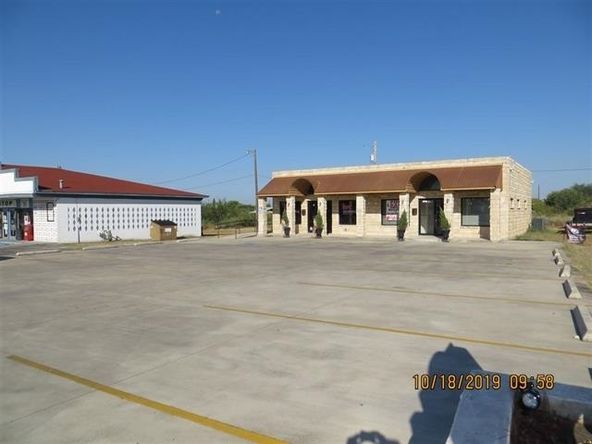 Commercial/Industrial Office: 206 Western Dr, Del Rio, TX 78840